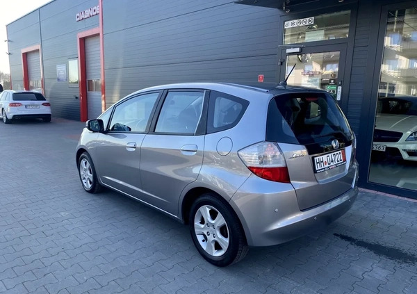 Honda Jazz cena 23900 przebieg: 156000, rok produkcji 2010 z Tarnobrzeg małe 79